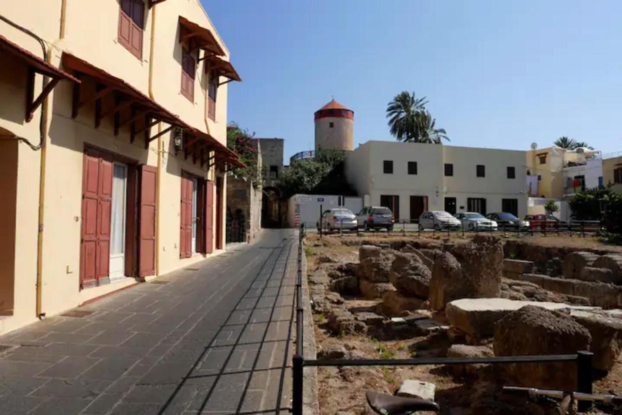 A Medieval Windmill Tower With Magnificent View Rhodes City 外观 照片